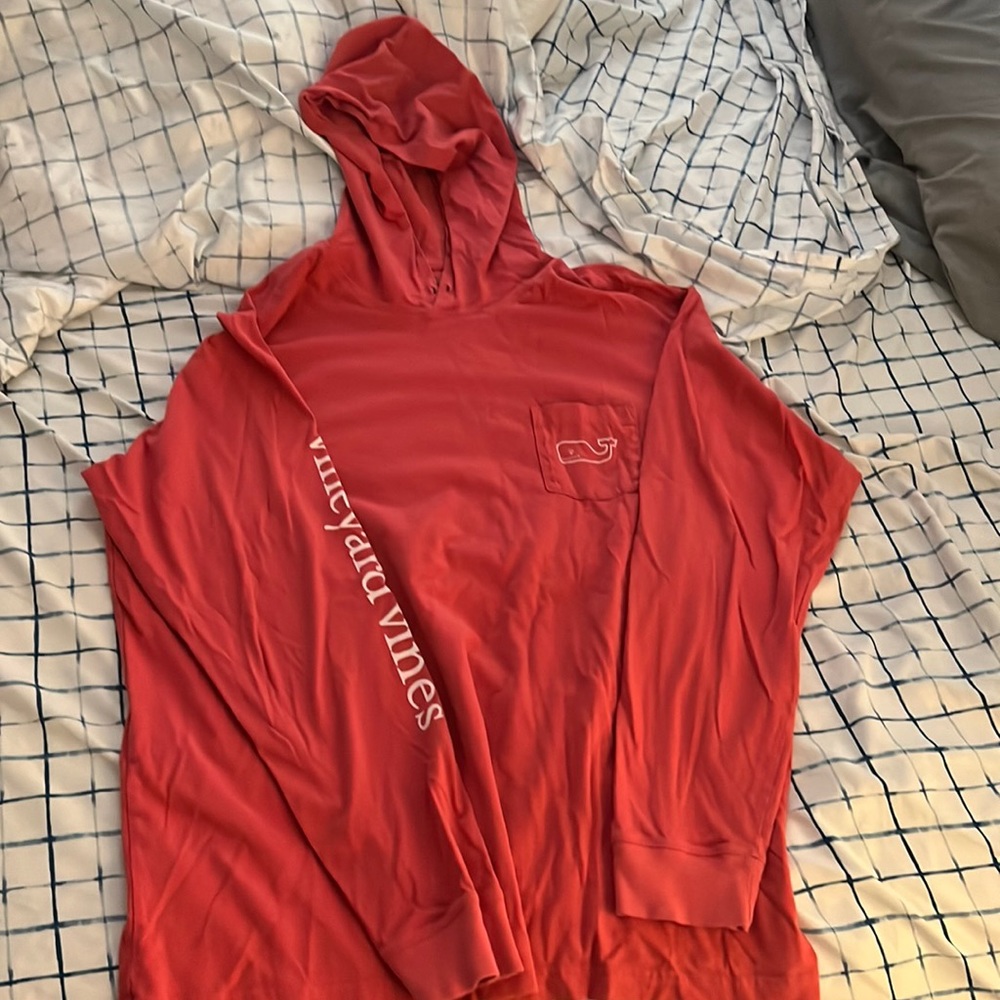 Mens long sleeve hooded vineyard vines tee